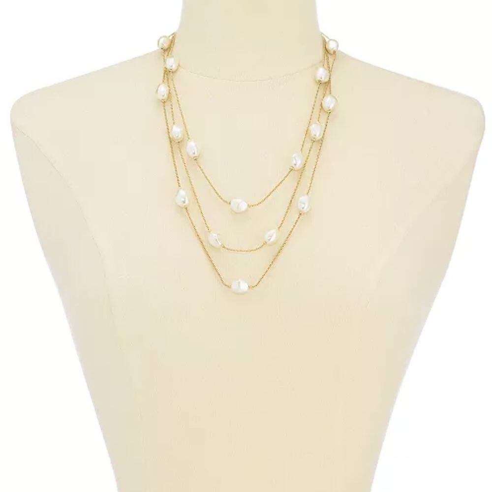 Gold pearl necklace never worn